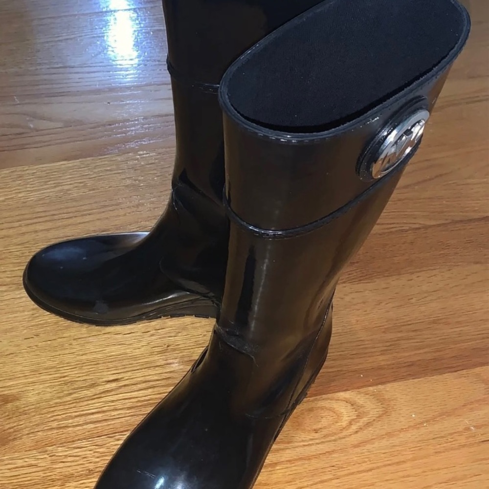 Michael Kors rain boots - Picture 2 of 8